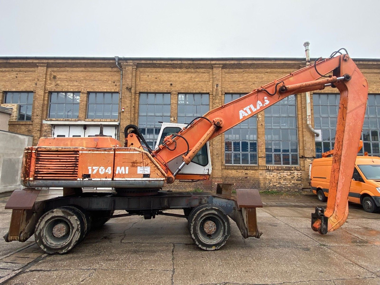 Atlas 1704 MI mit Greifer Umschlagbagger Lang - حفار ذو عجلات: صورة 2 Atlas 1704 MI mit Greifer Umschlagbagger Lang - حفار ذو عجلات: صورة 2