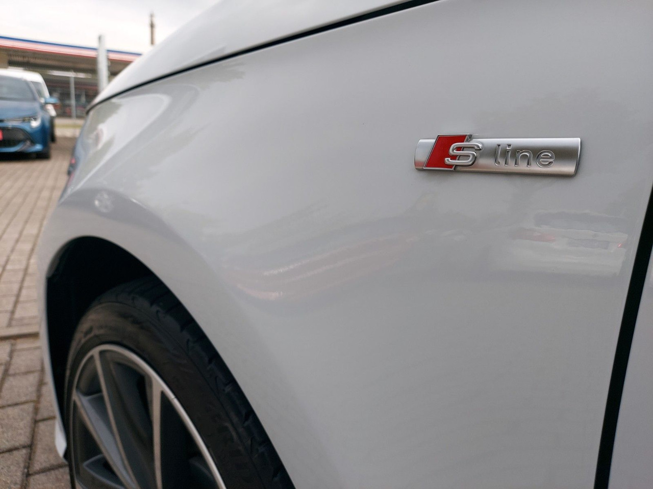 Audi A1 Sportback sport S-Line Pano Bose Xenon DAB - سيدان: صورة 5 Audi A1 Sportback sport S-Line Pano Bose Xenon DAB - سيدان: صورة 5