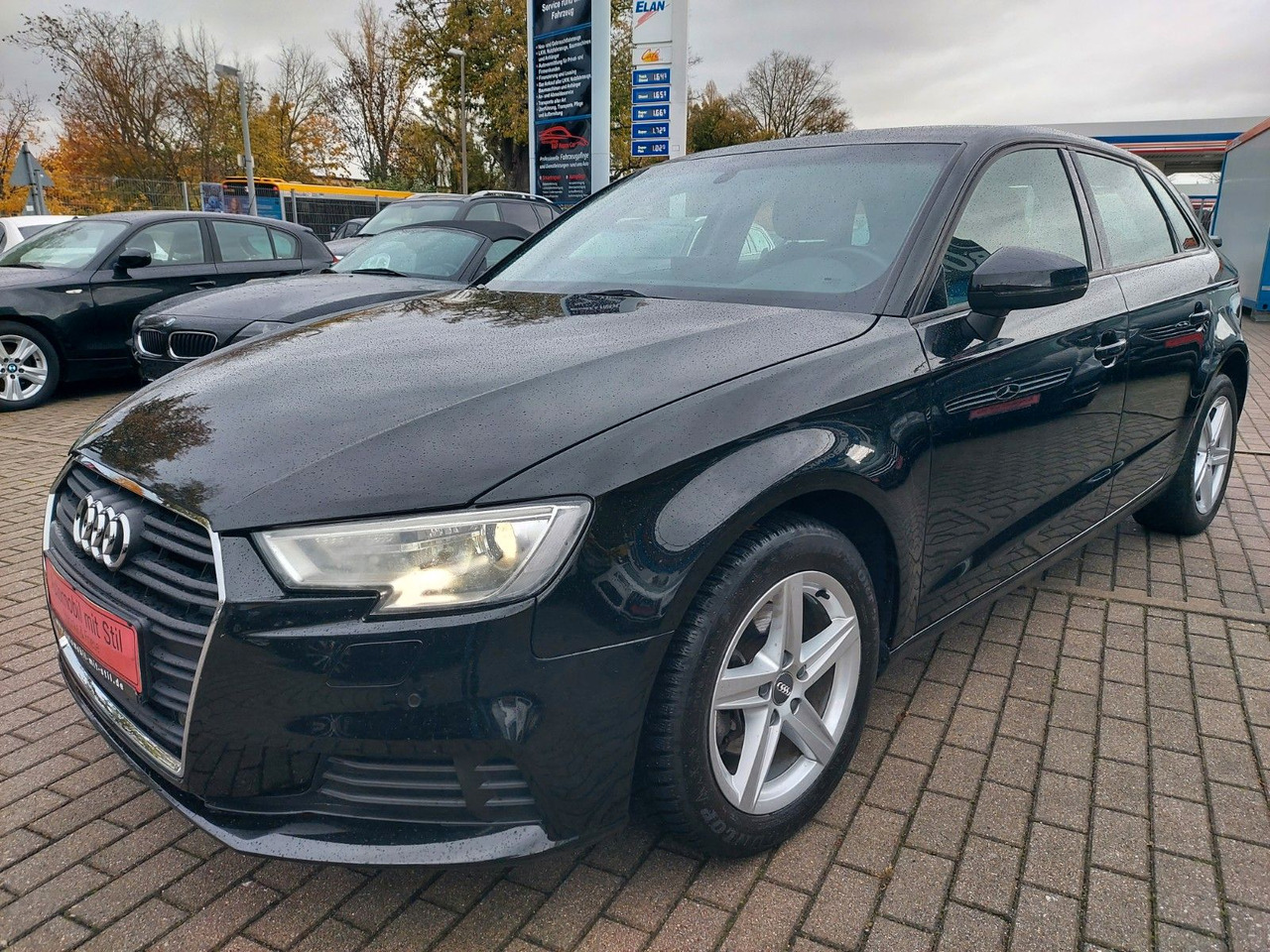 Audi A3 Sportback Xenon Navi Tempo PDC AHK - سيارة ستيشن: صورة 4 Audi A3 Sportback Xenon Navi Tempo PDC AHK - سيارة ستيشن: صورة 4