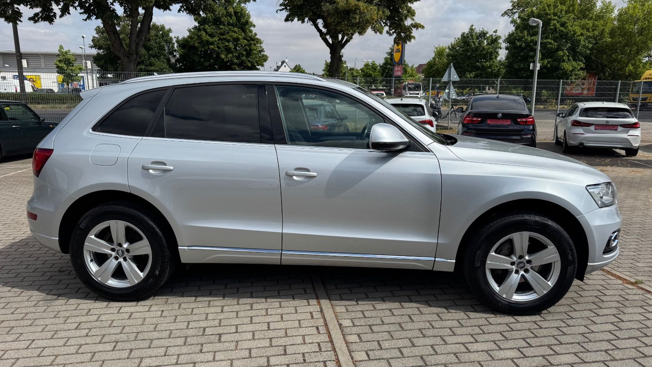 Audi Q5 2.0 TFSI tiptronic quattro Leder Xenon Pano - سيارة دفع رباعي: صورة 4 Audi Q5 2.0 TFSI tiptronic quattro Leder Xenon Pano - سيارة دفع رباعي: صورة 4