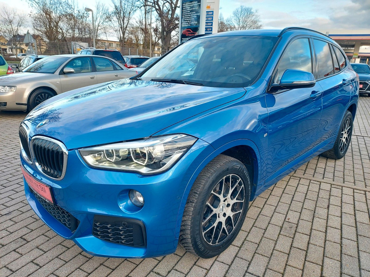 BMW X1 xDrive 20d M Sport LED SPORT 4X4 Alcantara - سيارة دفع رباعي: صورة 3 BMW X1 xDrive 20d M Sport LED SPORT 4X4 Alcantara - سيارة دفع رباعي: صورة 3