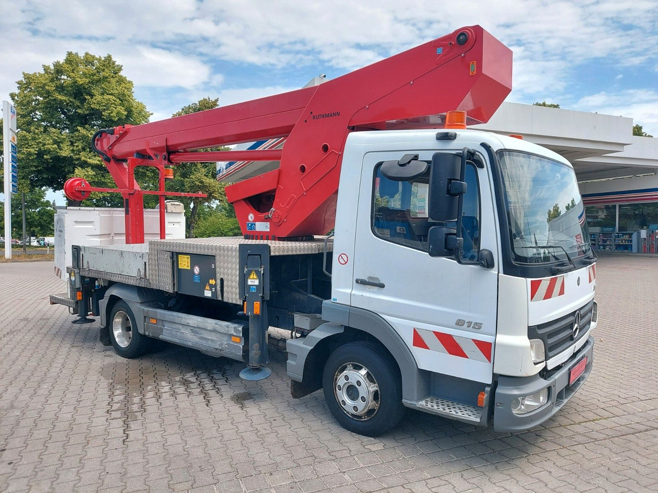 Mercedes-Benz Atego 2 4-Zyl. 4x2 RUTHMANN T270 27 METER - منصة محمولة مثبتة على الشاحنة: صورة 2 Mercedes-Benz Atego 2 4-Zyl. 4x2 RUTHMANN T270 27 METER - منصة محمولة مثبتة على الشاحنة: صورة 2