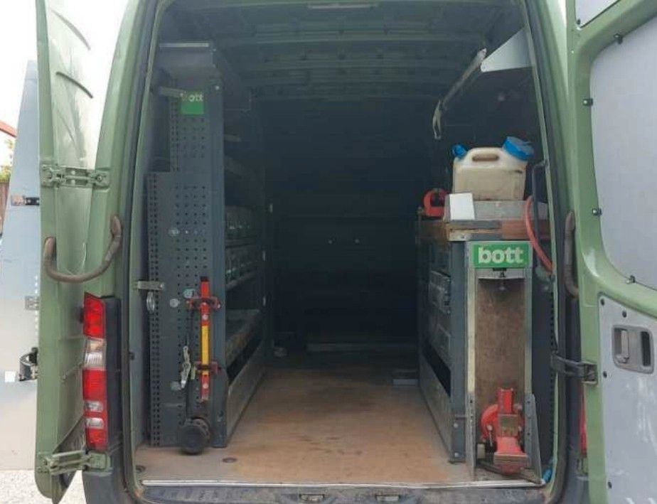 Mercedes-Benz Sprinter II Kasten 316 CDI hoch Klima Standheiz - ميكروباص: صورة 2 Mercedes-Benz Sprinter II Kasten 316 CDI hoch Klima Standheiz - ميكروباص: صورة 2