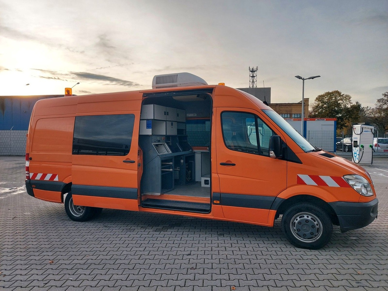 Mercedes-Benz Sprinter II Kasten 515 CDI MAXI KABELMESSWAGEN - ميكروباص: صورة 1 Mercedes-Benz Sprinter II Kasten 515 CDI MAXI KABELMESSWAGEN - ميكروباص: صورة 1