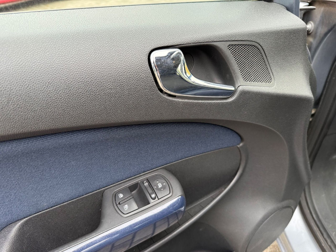 سيارة Opel Corsa D Edition KLIMA ALLWETTER REIFEN TÜV 26: صورة 19 سيارة Opel Corsa D Edition KLIMA ALLWETTER REIFEN TÜV 26: صورة 19