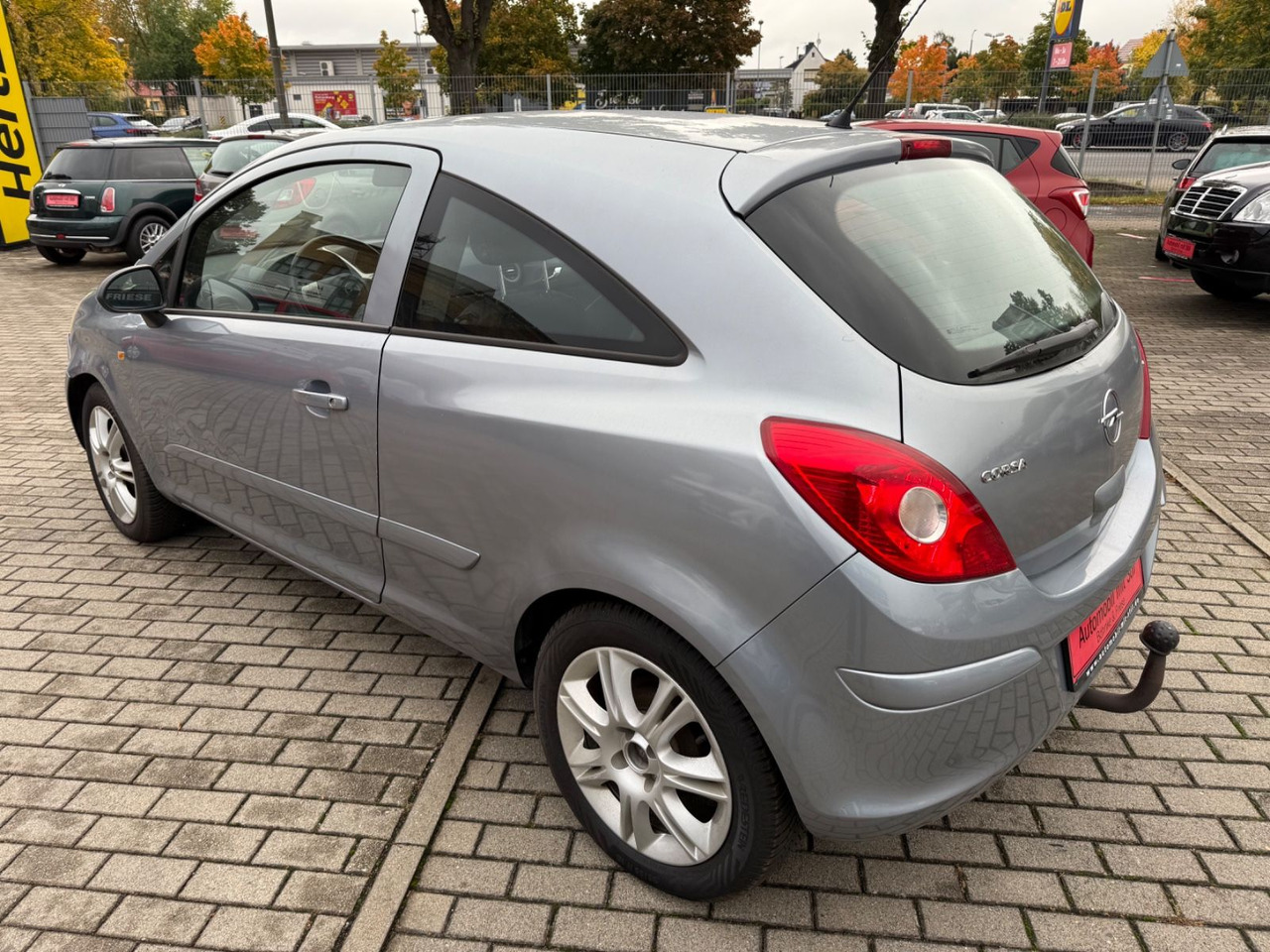 سيارة Opel Corsa D Edition KLIMA ALLWETTER REIFEN TÜV 26: صورة 9 سيارة Opel Corsa D Edition KLIMA ALLWETTER REIFEN TÜV 26: صورة 9
