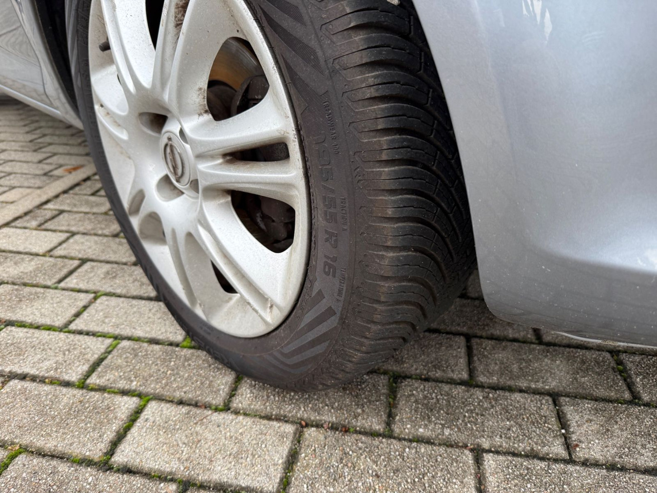 Opel Corsa D Edition KLIMA ALLWETTER REIFEN TÜV 26 - سيارة: صورة 3 Opel Corsa D Edition KLIMA ALLWETTER REIFEN TÜV 26 - سيارة: صورة 3
