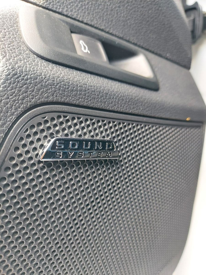 سيارة دفع رباعي Skoda Kamiq Style LED Radar Navi DAB Sound: صورة 16