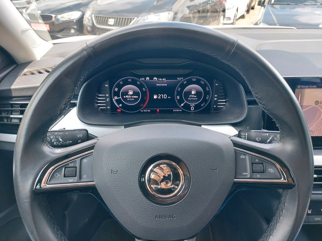 سيارة دفع رباعي Skoda Kamiq Style LED Radar Navi DAB Sound: صورة 11