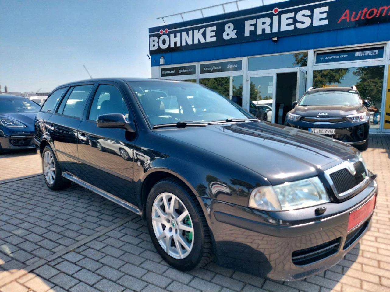 Skoda Octavia Combi RS Xenon DAB Teilleder AHK - سيارة ستيشن: صورة 1 Skoda Octavia Combi RS Xenon DAB Teilleder AHK - سيارة ستيشن: صورة 1