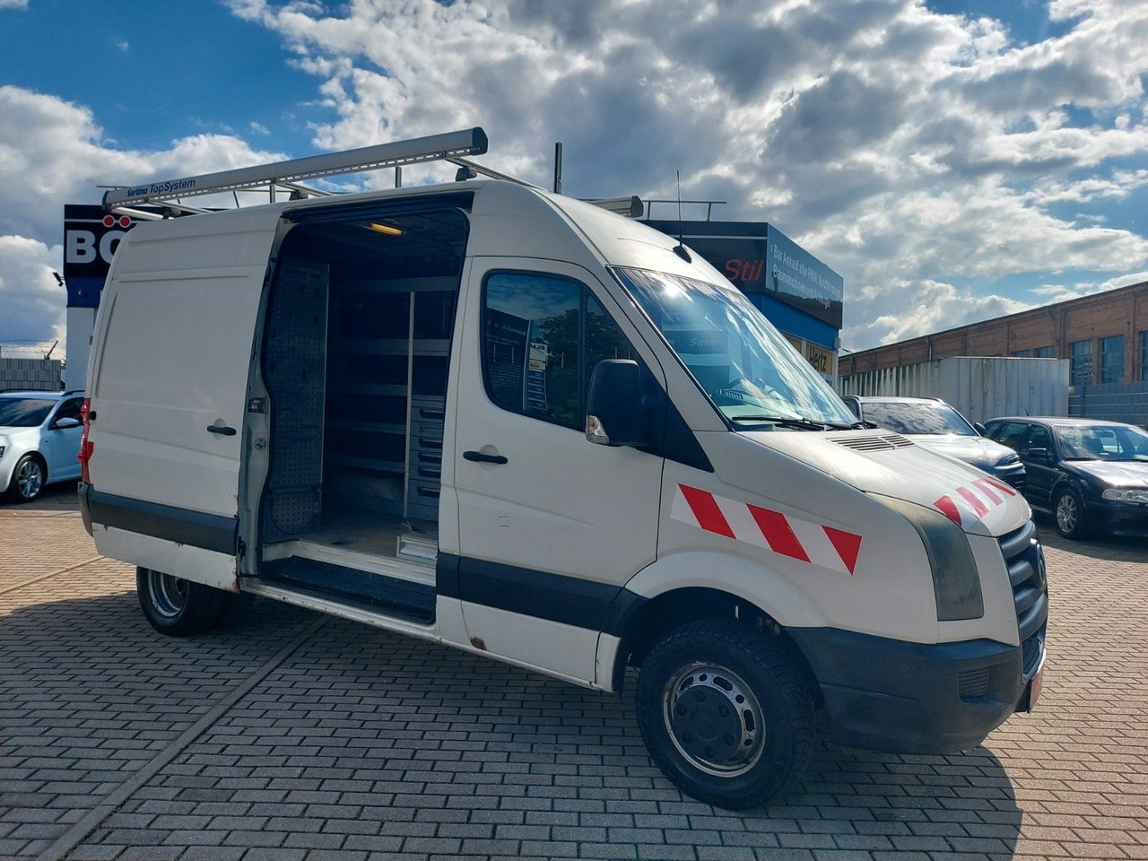 Volkswagen Crafter Kasten 50 mittel lang L2H2 Hoch Standhei - فان: صورة 1 Volkswagen Crafter Kasten 50 mittel lang L2H2 Hoch Standhei - فان: صورة 1