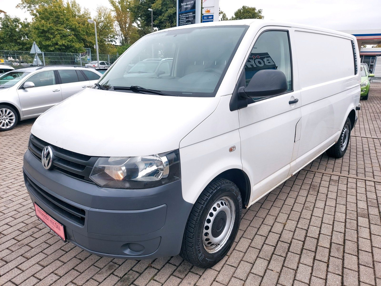 Volkswagen T5 Transporter Kasten Kombi lang Klima AHK - ميكروباص: صورة 4 Volkswagen T5 Transporter Kasten Kombi lang Klima AHK - ميكروباص: صورة 4