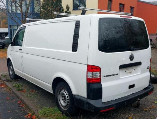 Volkswagen T5 Transporter Kasten Lang 4Motion Klimaa. - سيارة دفع رباعي: صورة 3 Volkswagen T5 Transporter Kasten Lang 4Motion Klimaa. - سيارة دفع رباعي: صورة 3
