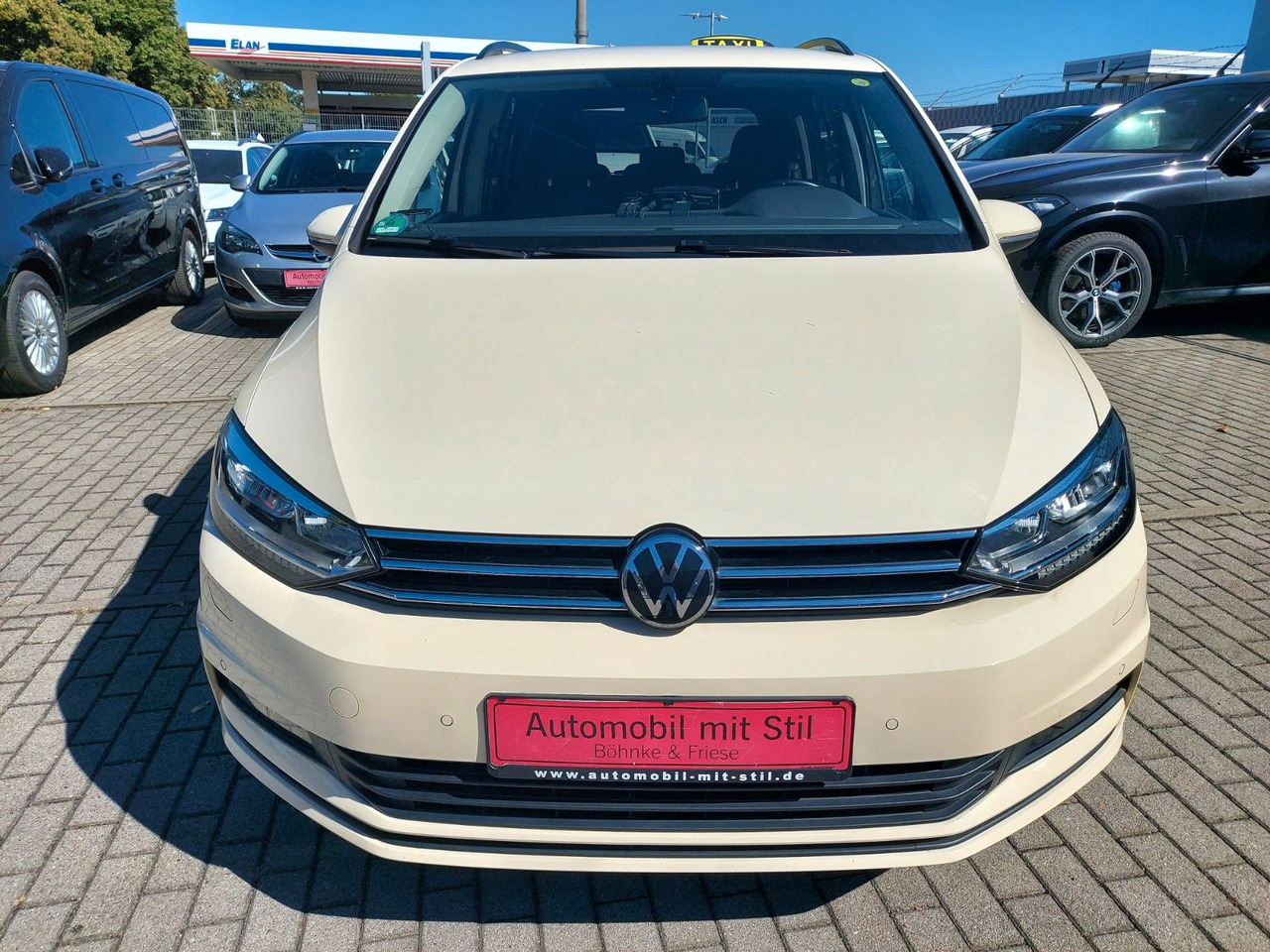 Volkswagen Touran 2.0 TDI DSG 7 Sitze DAB Navi Cam Taxi - ميكروباص: صورة 3 Volkswagen Touran 2.0 TDI DSG 7 Sitze DAB Navi Cam Taxi - ميكروباص: صورة 3