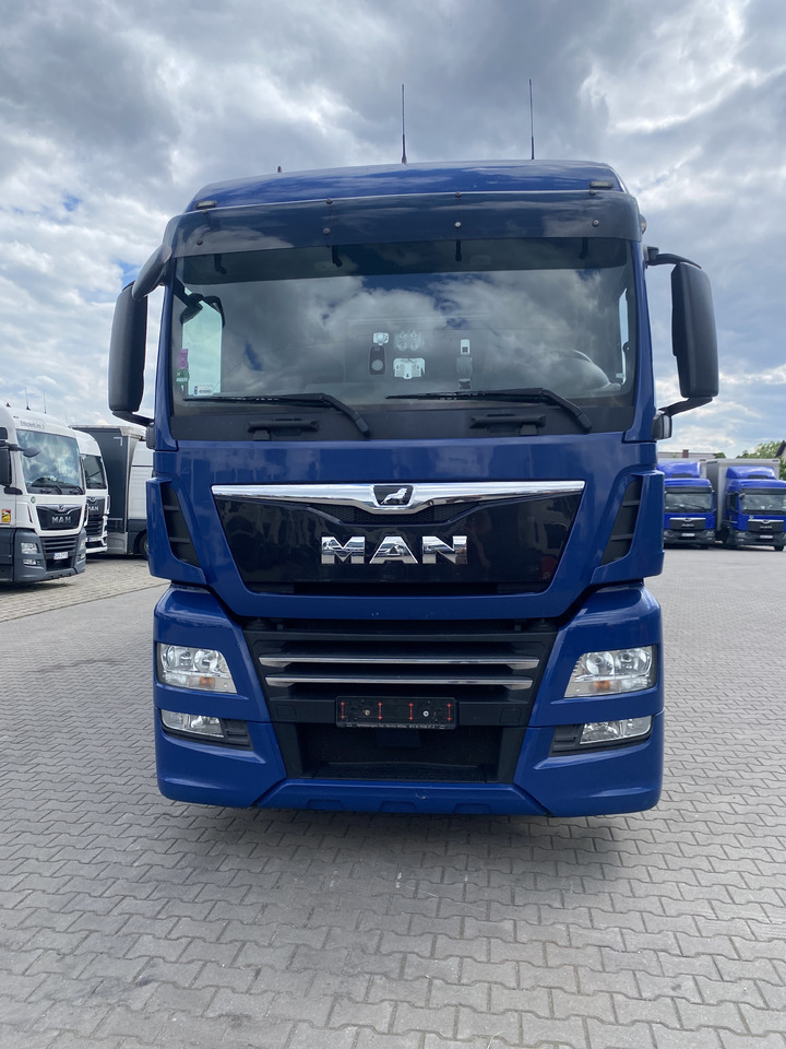 MAN TGX - شاحنة ذات ستائر جانبية: صورة 4 MAN TGX - شاحنة ذات ستائر جانبية: صورة 4