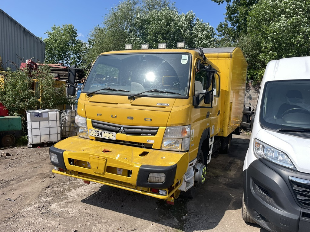 Mitsubishi Fusso - شاحنة صندوقية: صورة 2 Mitsubishi Fusso - شاحنة صندوقية: صورة 2