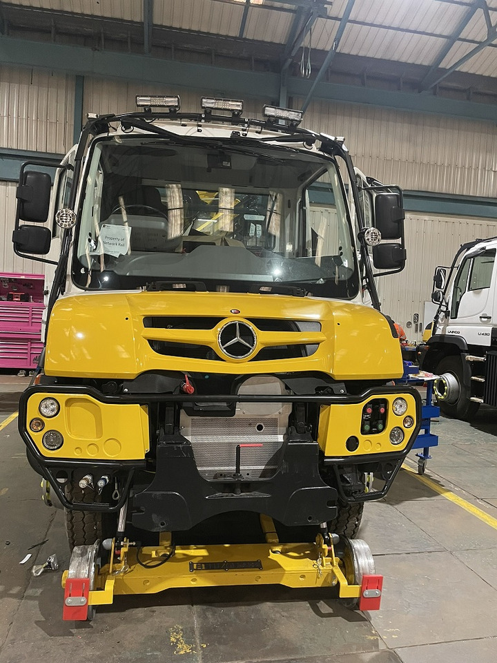 UNIMOG - شاحنة كرين: صورة 2 UNIMOG - شاحنة كرين: صورة 2