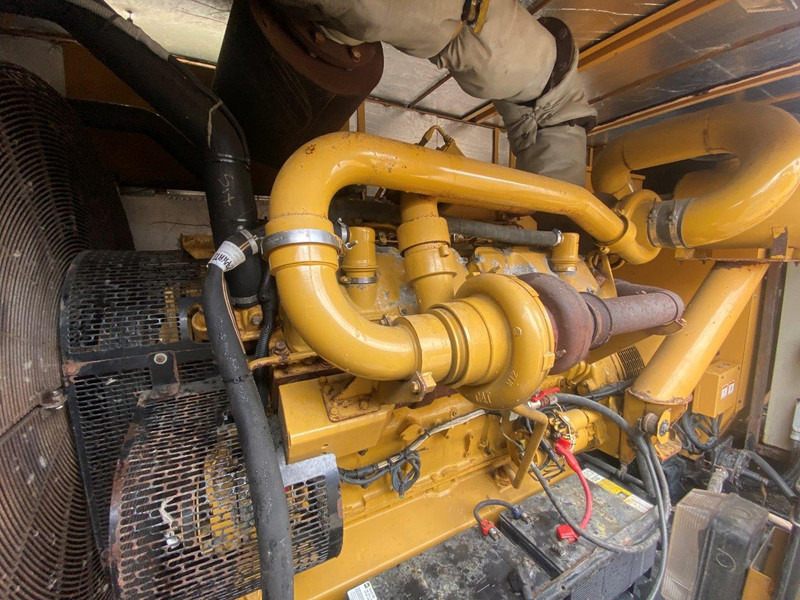 Caterpillar 3412C 900 KVA 900 F - مجموعة المولد: صورة 5 Caterpillar 3412C 900 KVA 900 F - مجموعة المولد: صورة 5