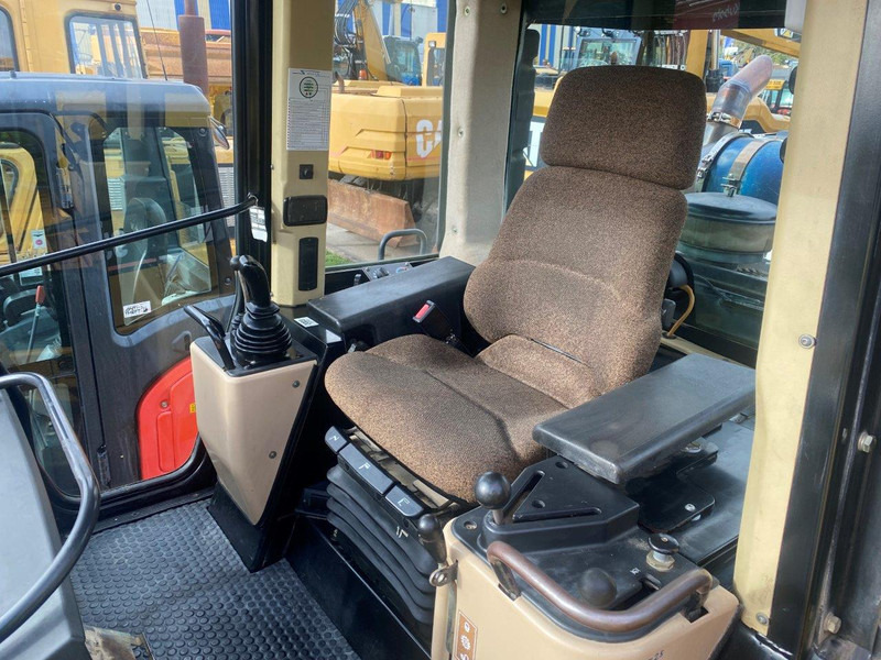 Caterpillar 953C NVT - اللودر المجنزر: صورة 4 Caterpillar 953C NVT - اللودر المجنزر: صورة 4