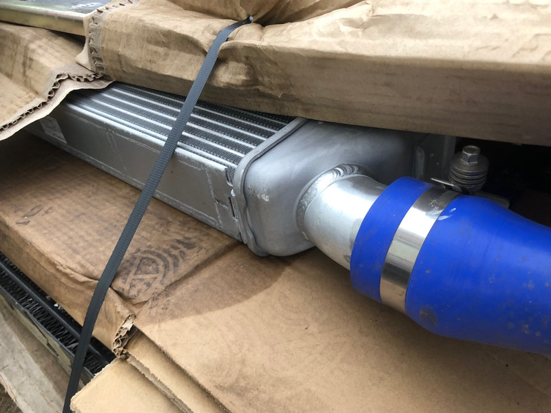 Caterpillar CAT 323D aftercooler OEM 4530619 - مبرد هواء الشحن: صورة 1 Caterpillar CAT 323D aftercooler OEM 4530619 - مبرد هواء الشحن: صورة 1