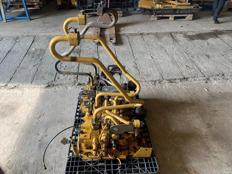 Caterpillar VALVE GP-MAIN CONTROL 2613682 - أجهزة هيدروليكية: صورة 3 Caterpillar VALVE GP-MAIN CONTROL 2613682 - أجهزة هيدروليكية: صورة 3