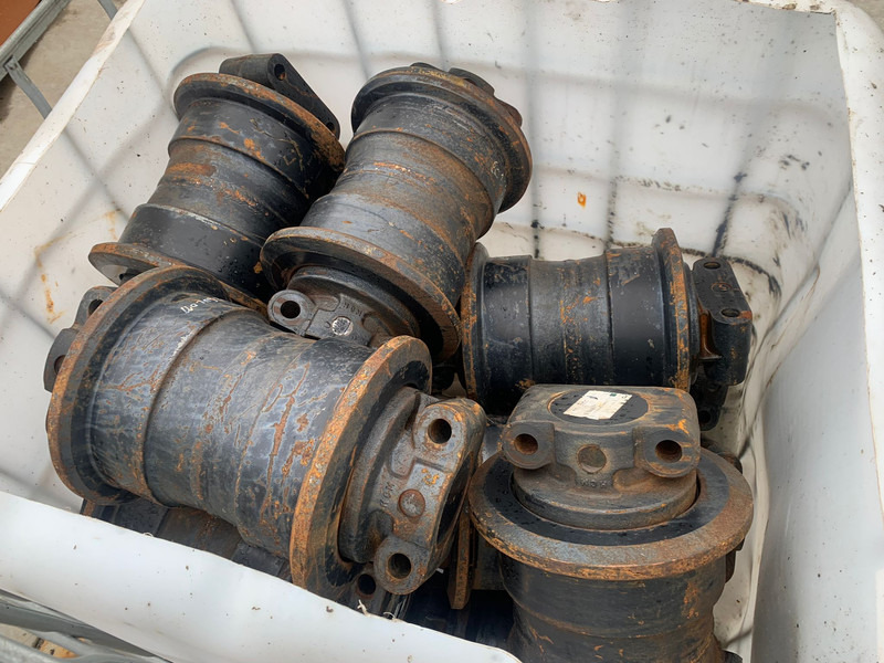 Hitachi Hitachi EX1200D5 bottom track roller SF - إطار هيكلي/ إطار معدني: صورة 2 Hitachi Hitachi EX1200D5 bottom track roller SF - إطار هيكلي/ إطار معدني: صورة 2