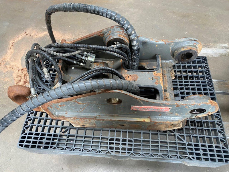 Oil Quick OQ 70 - قارنة التوصيل السريعة: صورة 1 Oil Quick OQ 70 - قارنة التوصيل السريعة: صورة 1