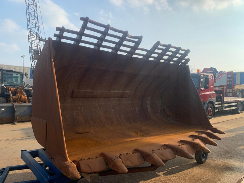 Volvo L350 F - بكت: صورة 2 Volvo L350 F - بكت: صورة 2