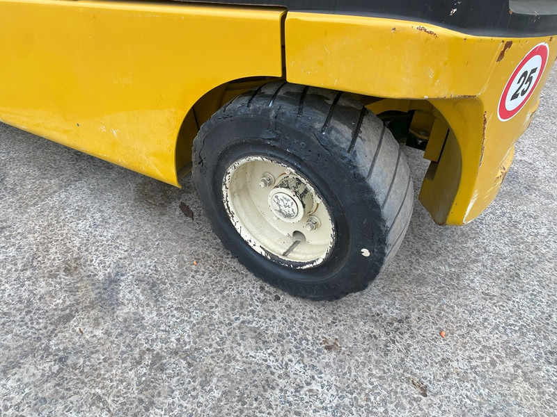 رافعة شوكية ديزل Yale GDP45 VX6 NVT: صورة 17