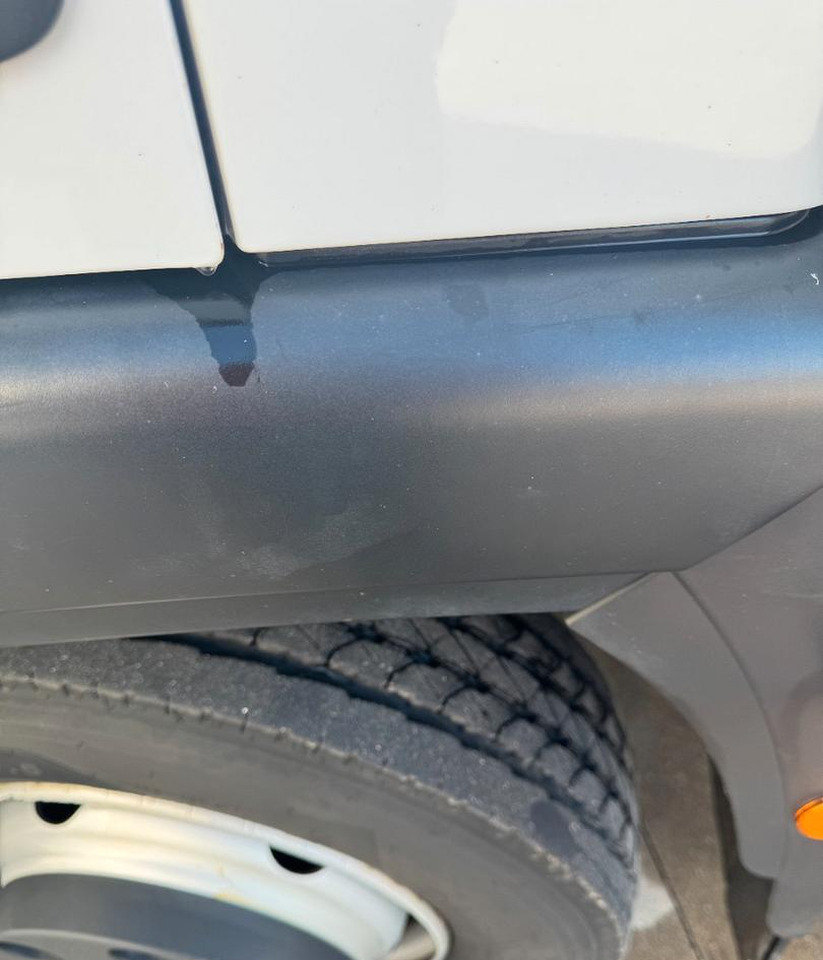 Eurocargo furgone e sponda - شاحنة صندوقية: صورة 3 Eurocargo furgone e sponda - شاحنة صندوقية: صورة 3