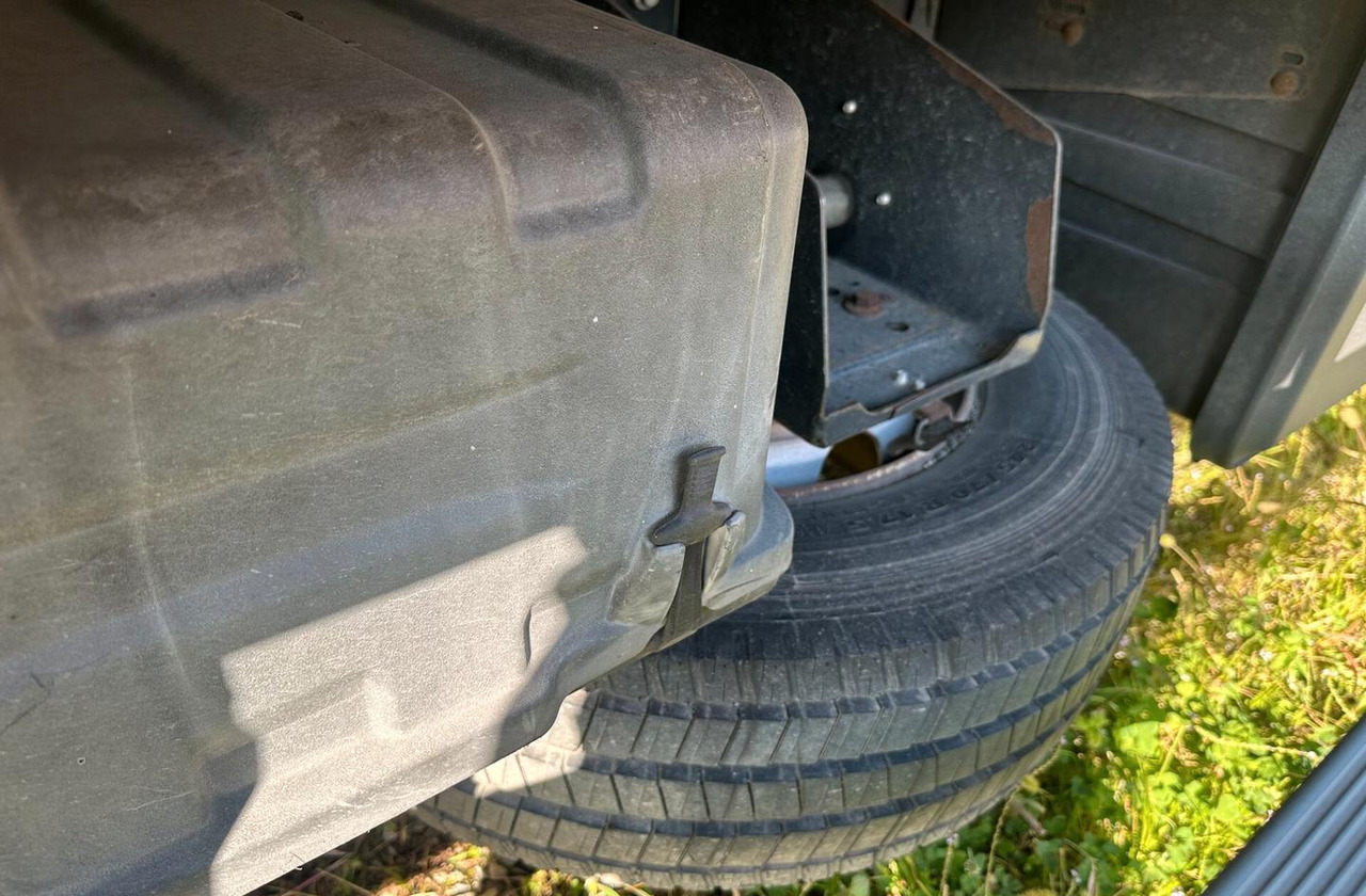 Iveco 120 EL 22 P RIBASSATO CENTINATO EURO 5 - شاحنة ذات ستائر جانبية: صورة 5 Iveco 120 EL 22 P RIBASSATO CENTINATO EURO 5 - شاحنة ذات ستائر جانبية: صورة 5