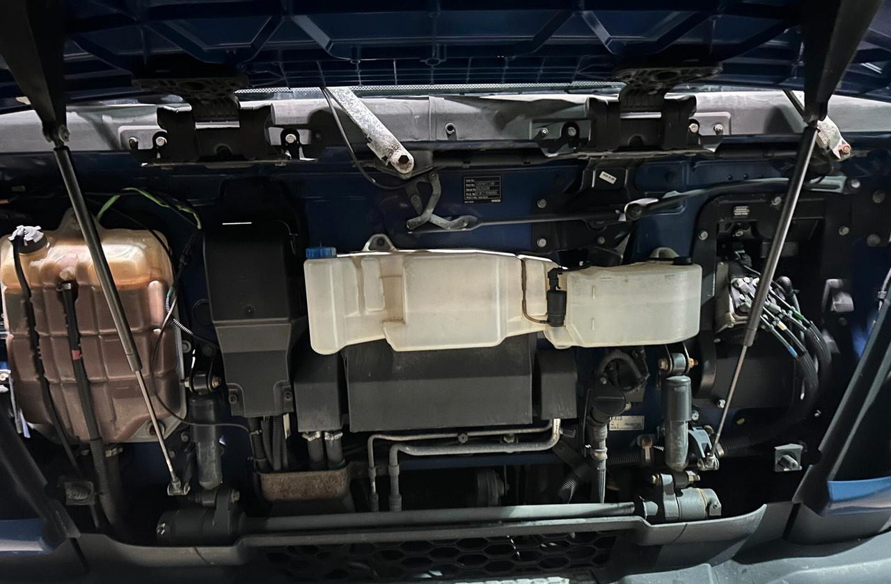 شاحنة ذات ستائر جانبية Iveco: صورة 10 شاحنة ذات ستائر جانبية Iveco: صورة 10