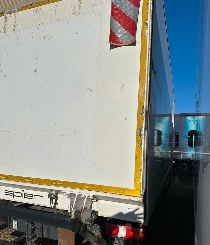 Mercedes Benz 1324 FURGONE 6,10 E SPONDA EURO 6 - شاحنة صندوقية: صورة 4 Mercedes Benz 1324 FURGONE 6,10 E SPONDA EURO 6 - شاحنة صندوقية: صورة 4