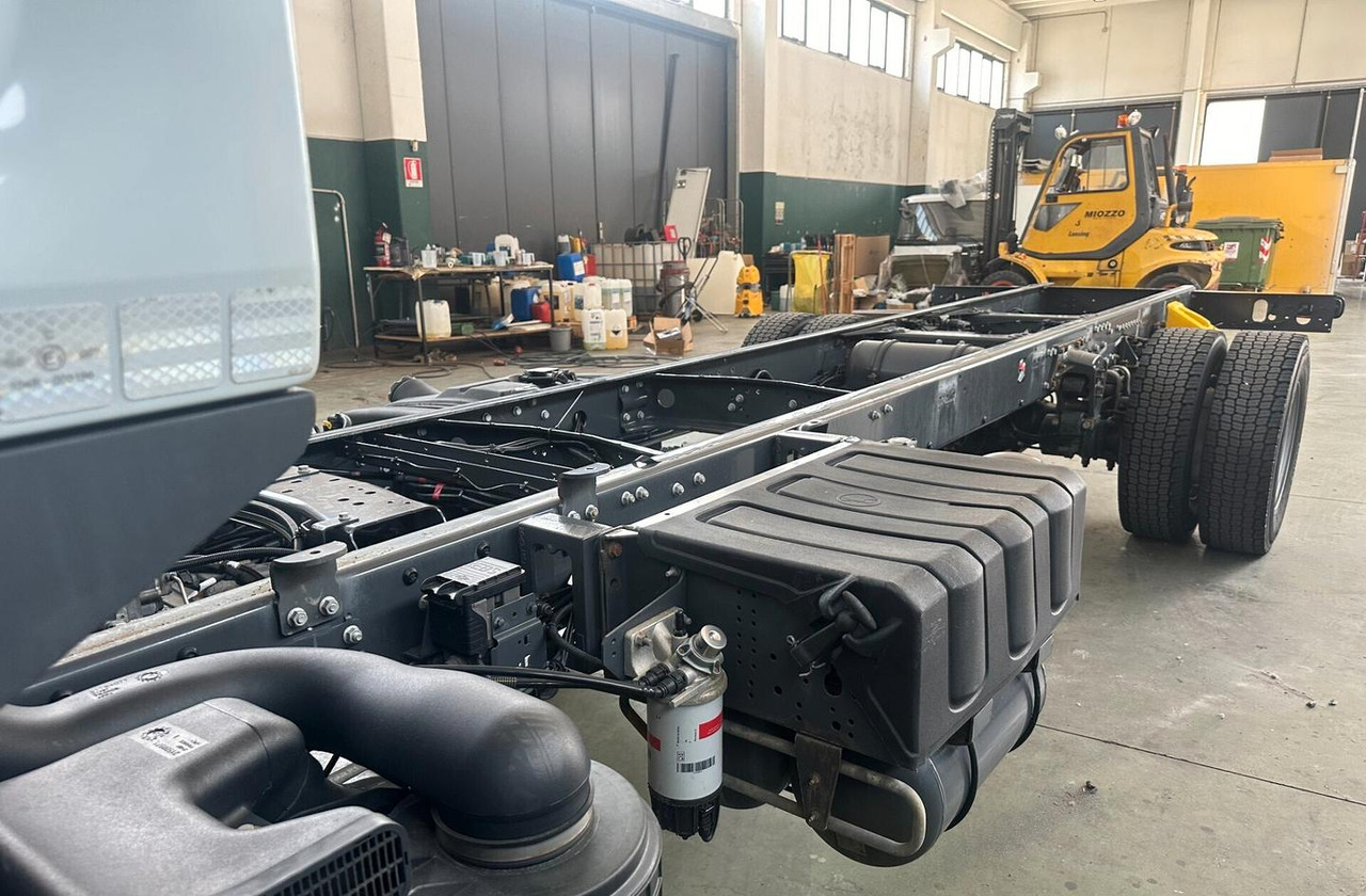 شاحنة بهيكل معدني للمقصورة RENAULT MIDLIM D13.250 AUTOTELAIO CABINA LETTO EUR: صورة 11 شاحنة بهيكل معدني للمقصورة RENAULT MIDLIM D13.250 AUTOTELAIO CABINA LETTO EUR: صورة 11