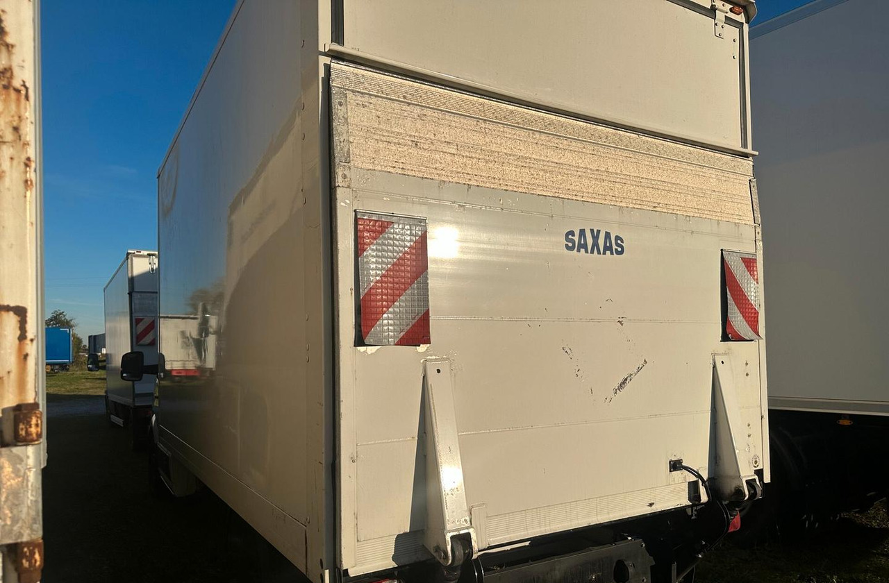 Volkswagen - شاحنة بصندوق مغلق: صورة 4 Volkswagen - شاحنة بصندوق مغلق: صورة 4