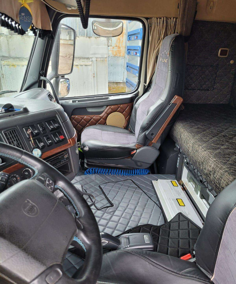 Volvo FH13 440AG - رأس تريلا: صورة 4 Volvo FH13 440AG - رأس تريلا: صورة 4