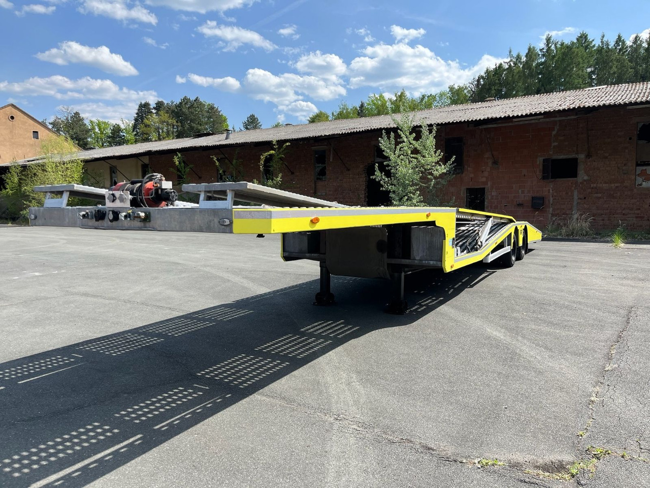 AKSOYLU YR2 4x Vehicles Transporter/Like New - نصف مقطورة نقل اوتوماتيكي: صورة 2 AKSOYLU YR2 4x Vehicles Transporter/Like New - نصف مقطورة نقل اوتوماتيكي: صورة 2