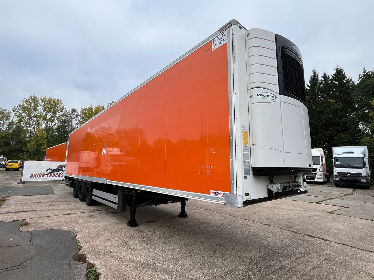 Schmitz Cargobull SCB*S3B/CARRIER/Vector1550/LBW/BÄR/2347h/13,4m - نصف مقطورة بصندوق مغلق: صورة 1 Schmitz Cargobull SCB*S3B/CARRIER/Vector1550/LBW/BÄR/2347h/13,4m - نصف مقطورة بصندوق مغلق: صورة 1