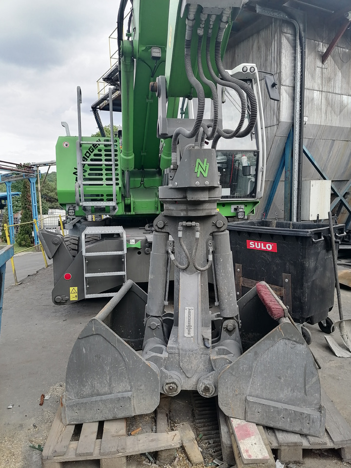 Sennebogen 825M E - آلة التعامل مع النفايات: صورة 4 Sennebogen 825M E - آلة التعامل مع النفايات: صورة 4