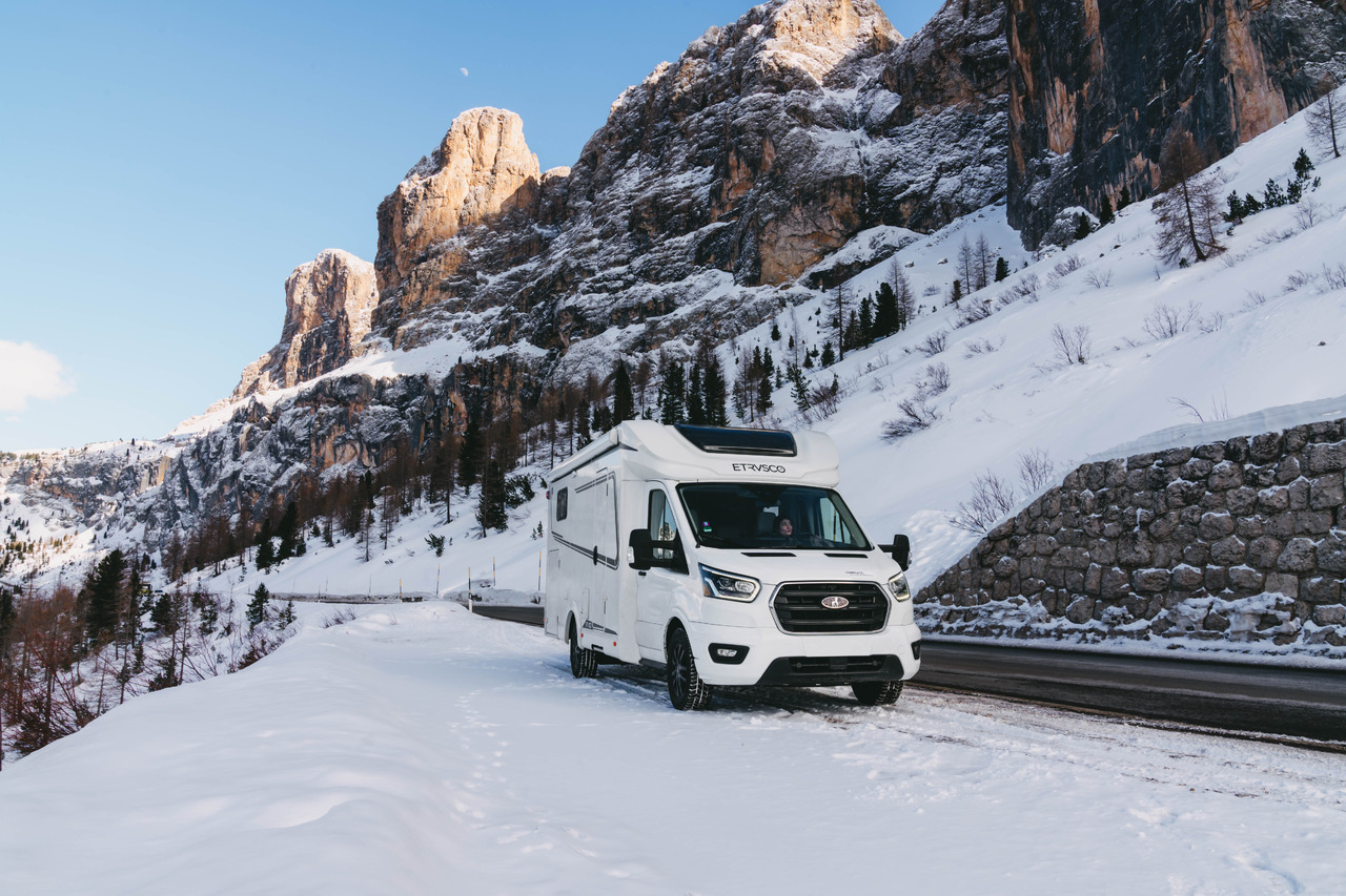 ETRUSCO Etrusco T 7.3 SF - موتر هوم شبه متكامل: صورة 3 ETRUSCO Etrusco T 7.3 SF - موتر هوم شبه متكامل: صورة 3