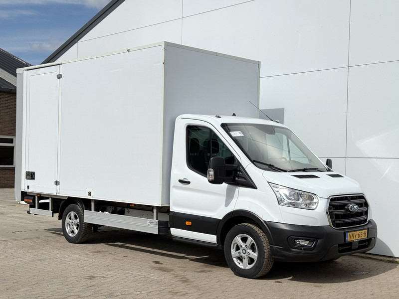 Ford Transit 2.0 TDCI 130pk Laadklep Airco Cruise Control 360 Camera Bakwagen Meubelbak - شاحنة بصندوق مغلق: صورة 4 Ford Transit 2.0 TDCI 130pk Laadklep Airco Cruise Control 360 Camera Bakwagen Meubelbak - شاحنة بصندوق مغلق: صورة 4