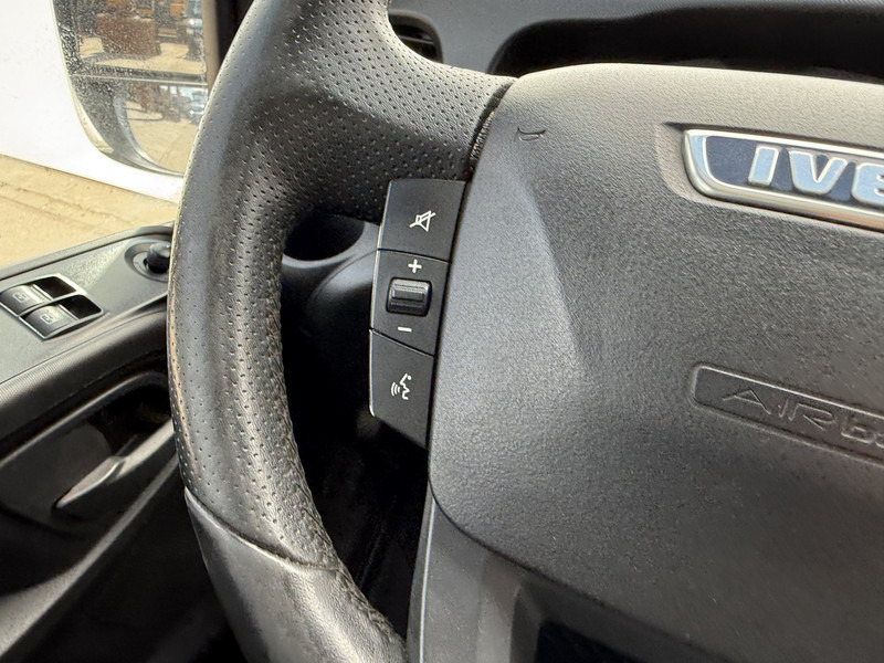تأجير Iveco Daily 35S14 L2H2 Luchtvering Trekhaak Cruise Control Climate Control Lucht Geveerde Bestuurdersstoel Iveco Daily 35S14 L2H2 Luchtvering Trekhaak Cruise Control Climate Control Lucht Geveerde Bestuurdersstoel: صورة 19