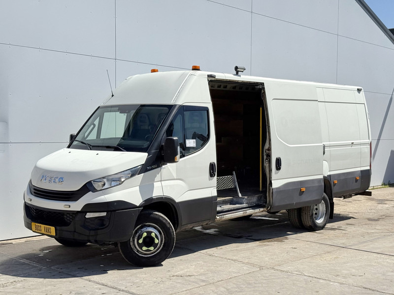 Iveco Daily 70C18 3.0L L4H2 Dubbellucht Airco Cruise Control Dubbele Schuif Oprijplaat Trekhaak Camera Tachograaf - فان: صورة 2 Iveco Daily 70C18 3.0L L4H2 Dubbellucht Airco Cruise Control Dubbele Schuif Oprijplaat Trekhaak Camera Tachograaf - فان: صورة 2