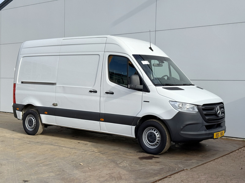 Mercedes-Benz eSprinter 312 L2H2 100% Elektrisch 55kWh 168km WLTP 80kw Snelladen Climate Control Camera Stoelverwarming - فان, فان كهربائية: صورة 4 Mercedes-Benz eSprinter 312 L2H2 100% Elektrisch 55kWh 168km WLTP 80kw Snelladen Climate Control Camera Stoelverwarming - فان, فان كهربائية: صورة 4