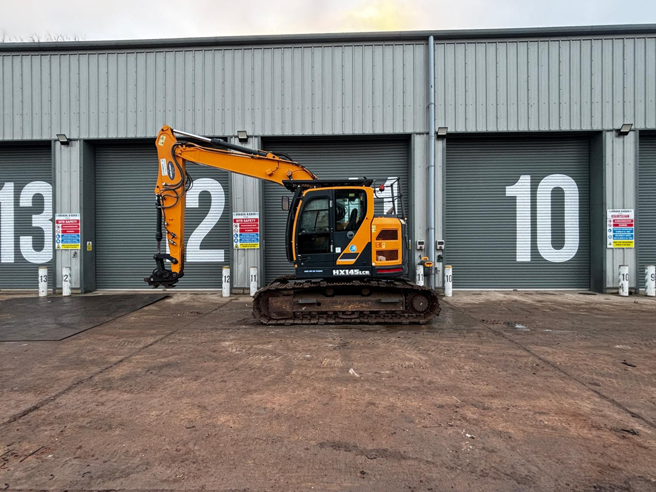 Hyundai HX145LCR - حفار زاحف: صورة 2 Hyundai HX145LCR - حفار زاحف: صورة 2