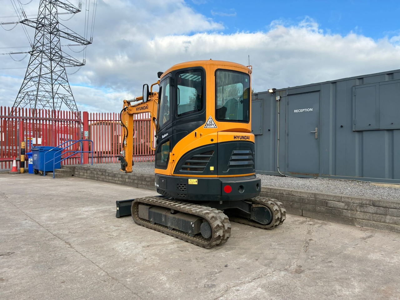 Hyundai R30Z-9AK - حفار صغير: صورة 3 Hyundai R30Z-9AK - حفار صغير: صورة 3