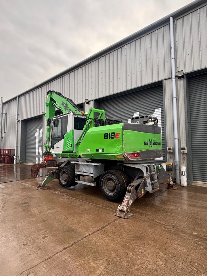 Sennebogen 818E - آلة التعامل مع النفايات: صورة 3 Sennebogen 818E - آلة التعامل مع النفايات: صورة 3