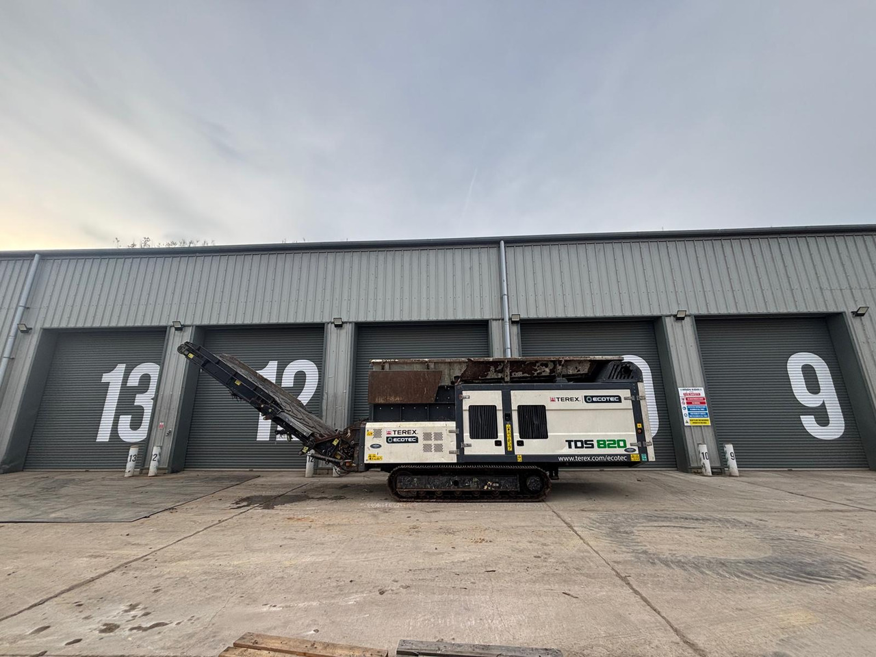 Terex TDS820 - آلة تمزيق صناعية: صورة 2 Terex TDS820 - آلة تمزيق صناعية: صورة 2