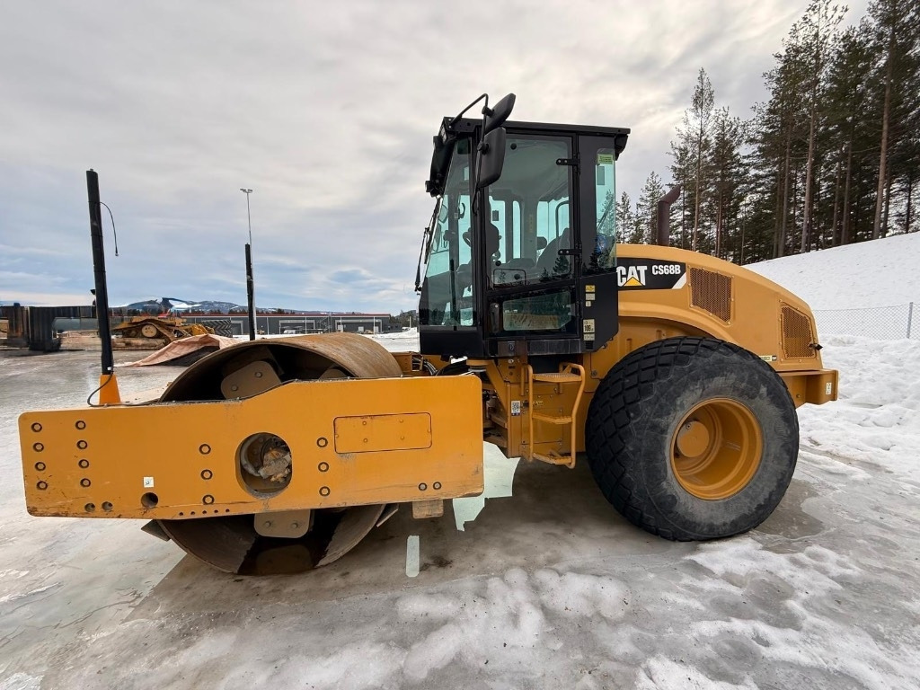 CAT CS 68 B - ضاغطة التربة: صورة 3 CAT CS 68 B - ضاغطة التربة: صورة 3