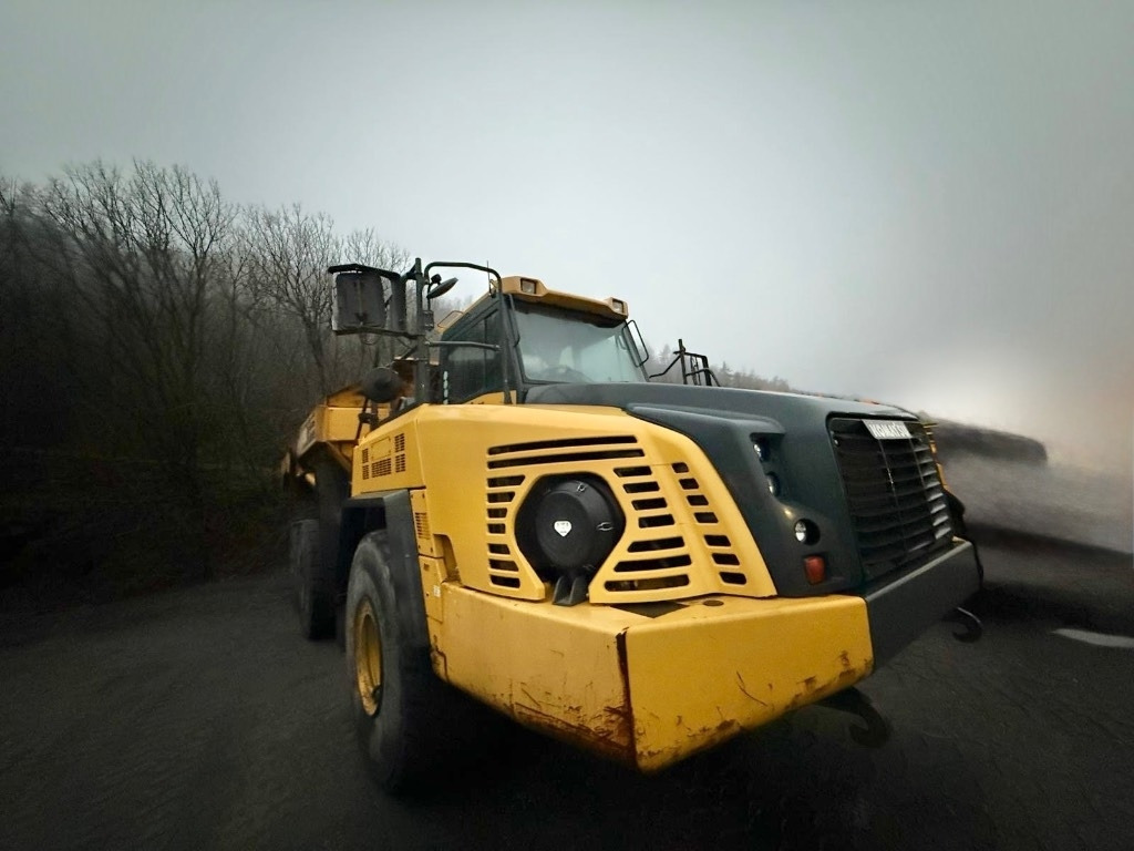 Komatsu HM 400-5 - شاحنة مفصلية: صورة 2 Komatsu HM 400-5 - شاحنة مفصلية: صورة 2